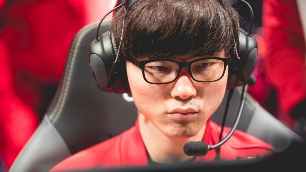 League of Legends: Interesting anecdote about Korean superstar - 3rd-Class Demon King Faker used to be a "boss", surpassing Deft 5