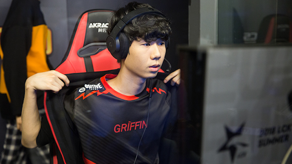 League of Legends: Transfer rumors 3 - SKT retains many stars, trying to negotiate with two stars of Griffin 16