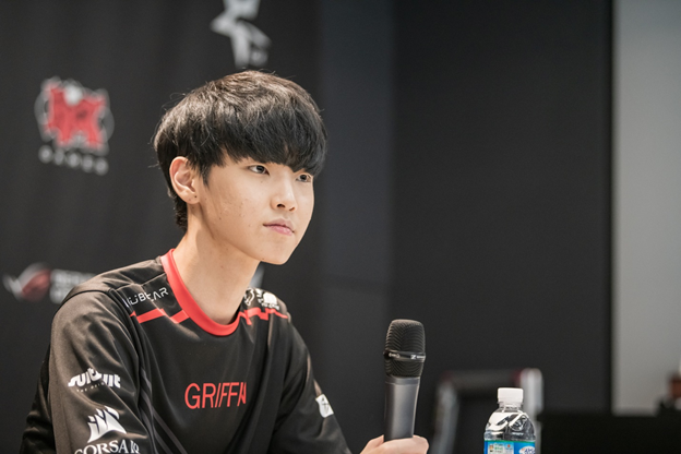 League of Legends: Transfer rumors 4 - RNG is quickly negotiating with Tarzan and Chovy 5