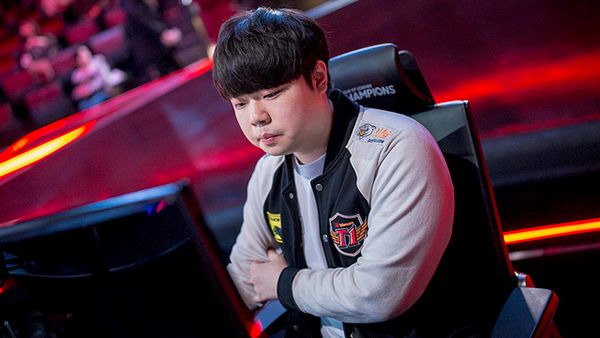 League of Legends: SKT transfer - Faker, Gori, Teddy, Leo will stay with SKT, other contracts will be announced soon. 4