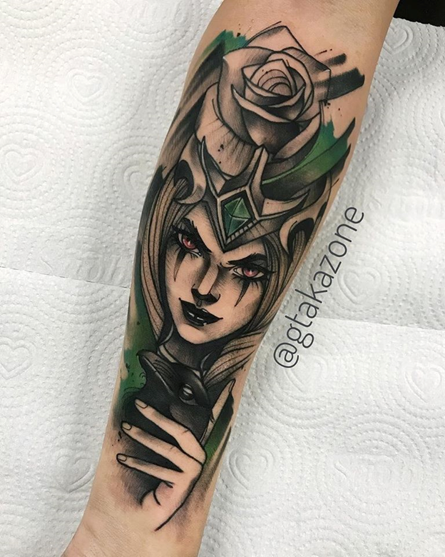 When League of Legends players show affection for Riot Games by tattooing champions on their hands 32