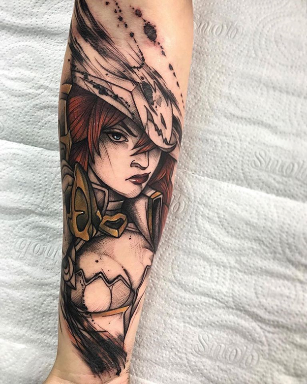When League of Legends players show affection for Riot Games by tattooing champions on their hands 16