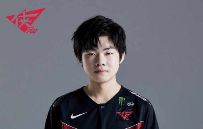 The Rogue Warrior (LPL) team expelled the jungler Weiyan for participating in match-fixing - Weiyan Match Fixing 1