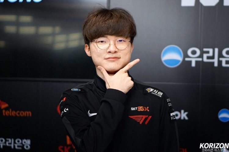 Hot: Female Caster Of China Called Faker Disability