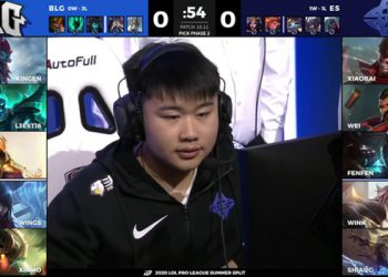 LPL Player Forgot to Bring Smite When Going to Jungle 7
