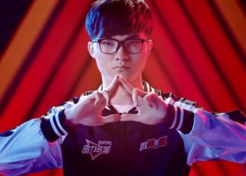 League of Legends: Wanna be as great as Faker, get rid of number 1 button first. 4