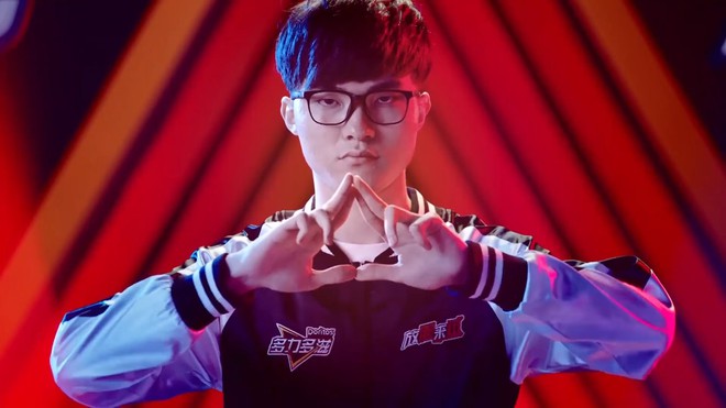 League of Legends: Wanna be as great as Faker, get rid of number 1 button first. 1