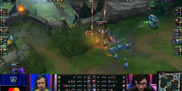 Worlds 2020: Pro player hilariously teleported right at his feet during fight 1