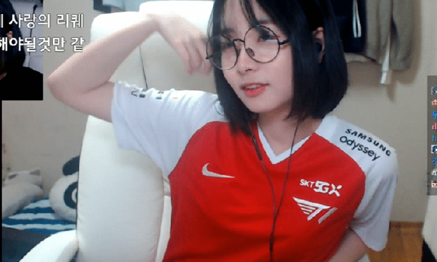 T1 Female streamer faces penalty for publicly supporting KT on stream 1