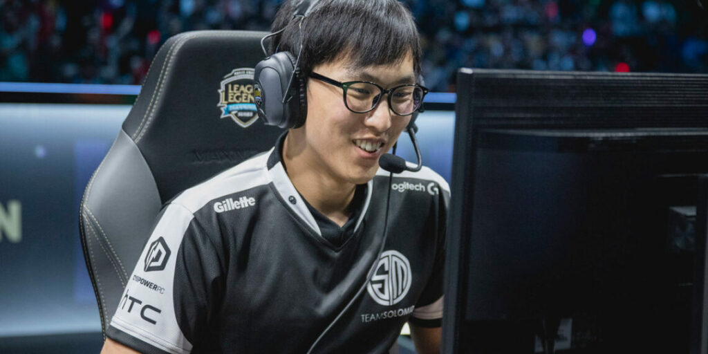 Doublelift: "Only psychopath would enjoy playing top lane" 1