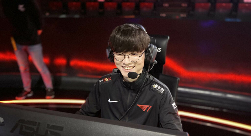 Faker slammed dense schedule live on stream, fans criticized T1 for the behavior towards their players 5