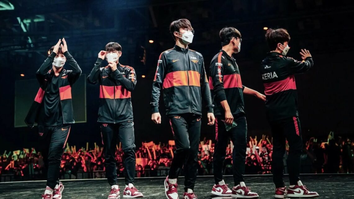 MSI 2022 Finals Preview: T1 vs Royal Never Give Up - Not A Gamer