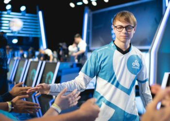 Jensen now holds the record for most consecutive Worlds appearance after C9 upsets EG 4