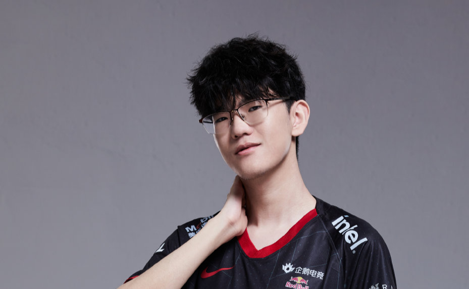 EDG to replace ADC Leave after prostitution scandal and flaming his Jungler JieJie on alts 1